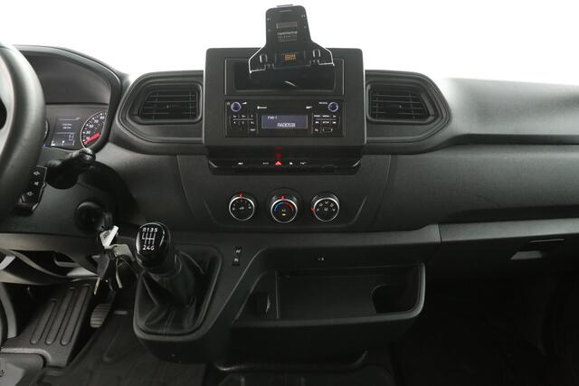 Renault MASTER T35 2.3 dCi 135 L2H2 Airco Cruise LED Trekhaak PDC Elektrpakket