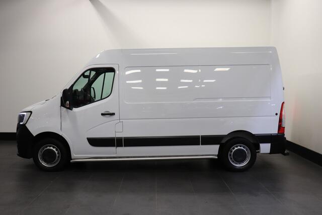 Renault MASTER 2.3 dCi 150PK L2H2 EURO 6 - Airco - Cruise - PDC - ¤ 15.900,- Excl.