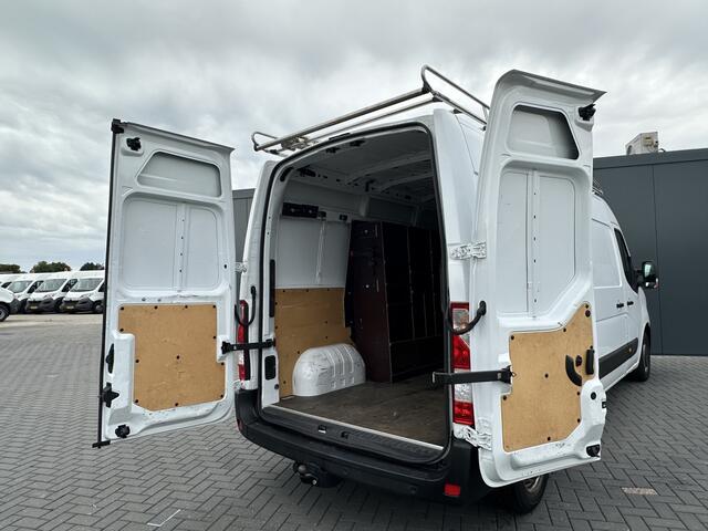 Renault MASTER 2.3 DCI 136 PK / L3H2 / CAMERA / TREKHAAK / IMPERIAAL / NAVI / AIRCO / CRUISE