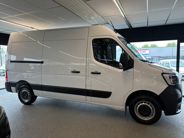 Renault MASTER T35 2.3 dCi 135 L2H2 Comfort | R-link navi | vloer | airco | parkeersensor | tijdelijk gratis Top Afleverpakket twv Eur 695