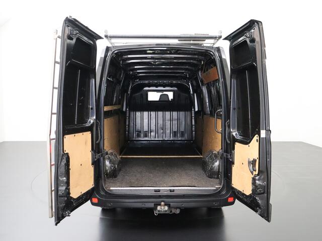 Renault MASTER 2.3DCi 180PK L3H2 Maxi | 2xSchuifdeur | Imperiaal | Trekhaak | Navigatie | Camera | Airco | 3-Persoons | Cruise