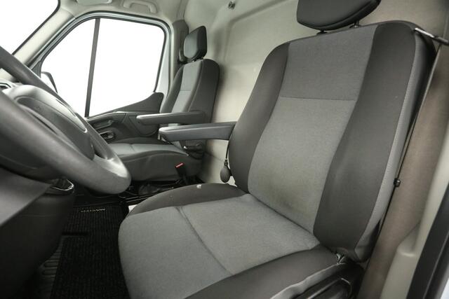 Renault MASTER T33 2.3 dCi L2H2 146PK Airco Camera Cruise Parkeersensoren Elektrpakket Trekhaak