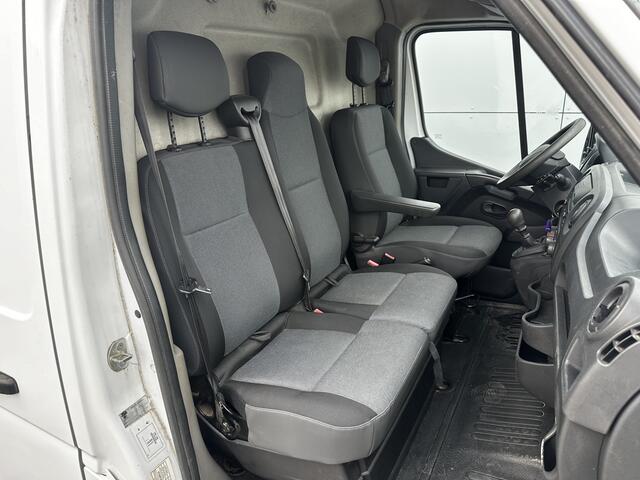 Renault MASTER T35 2.3 dCi L2H2 Hoogwerker Hubarbeitsbühne Aerial Lift Truck 12,5 Meter Versalift Airco Cruise Control Trekhaa