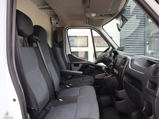 Renault MASTER T35 2.3 dCi 131pk Euro 6 Bakwagen Lowliner - Cruise - Navi - Airco