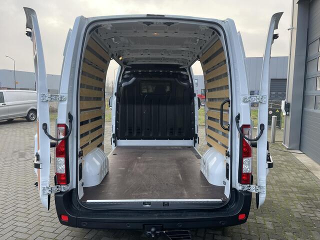 Renault MASTER T35 2.3 dCi 180PK L2H2 Airco | Navigatie | Camera