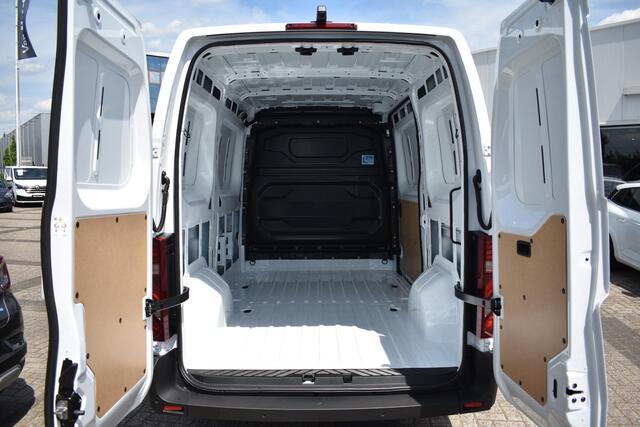Renault MASTER E-Tech T35 L2H2 Advance long range 87 kWh | DIRECT LEVERBAAR | Navigatie | achteruitrijcamera + parkeersensoren | Climate control | Stoelverwarming
