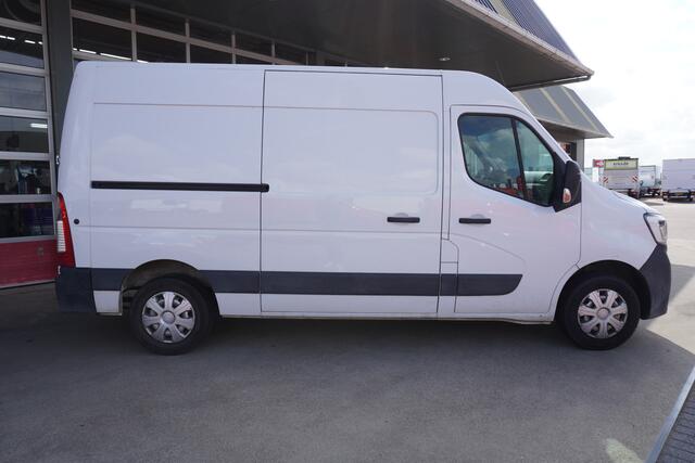 Renault MASTER T35 2.3 dCi 150PK L2H2 Energy Comfort nr. V196 | Airco | Cruise | Navi | camera | Trekhaak 3.500KG