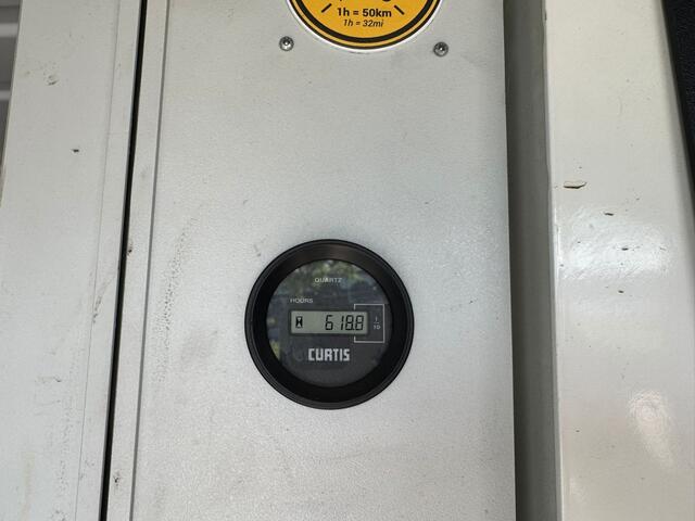 Renault MASTER Hoogwerker 618 working hours