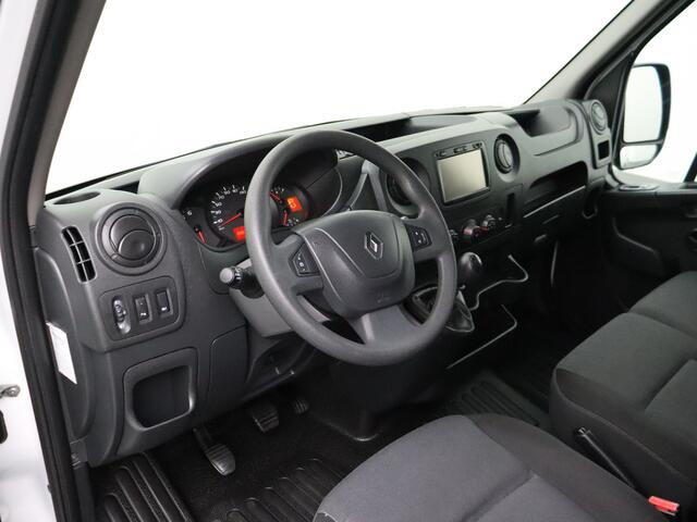 Renault MASTER 2.3DCi 130PK L2H2 | Navigatie | Camera | Airco | Cruise | Trekhaak | 3-Persoons