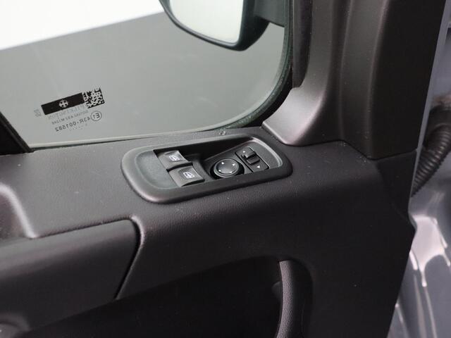 Renault MASTER 2.3DCI 136PK L2H2 | Imperiaal | Trekhaak | Navigatie | Camera | GateLocks | 3-Persoons