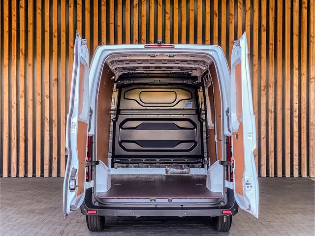 Renault MASTER T35 2.0 dCi 170PK L2H2 Extra | BPM VRIJ! | R-LINK | STOELVERWARMING | CAMERA | TREKHAAK | BETIMMERING |