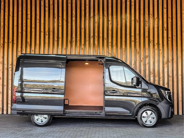 Renault MASTER T35 2.0 dCi 170PK L2H2 Extra | BPM VRIJ! | R-LINK | STOELVERWARMING | CAMERA | TREKHAAK | BETIMMERING |