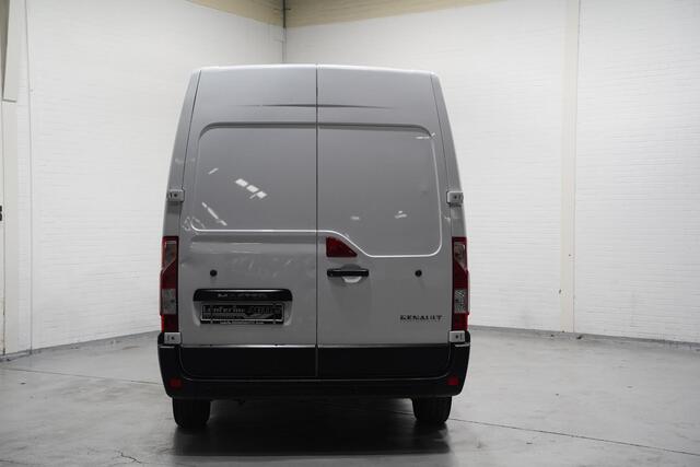 Renault MASTER 2.3 dCi 135 L2H2 Comfort Airco, Apple Carplay Navi, PDC achter, 3-Zits
