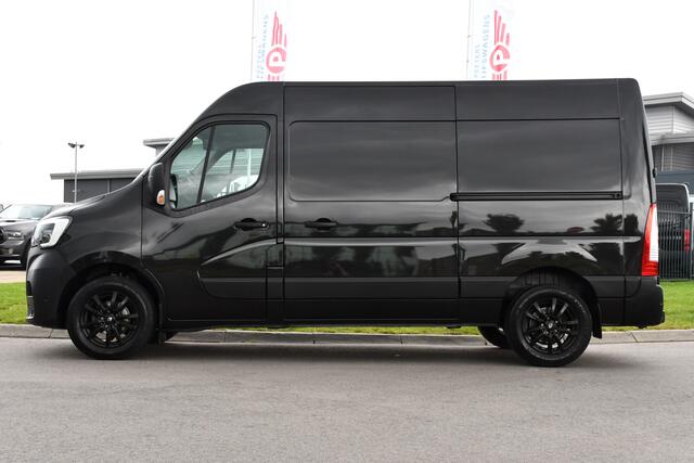 Renault MASTER T35 2.3 dCi 180 L2H2 Black Edition Camera, Cruise, Carplay, 2 x Schuifdeur, 180pk, Automaat, Trekhaak, Multimedia, Uniek!