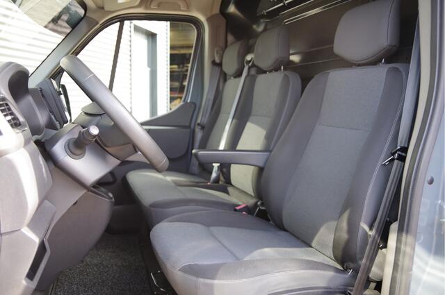 Renault MASTER T35 2.3 dCi L1H2 135PK, CAMERA, CRUISE, ZONNEKLEP LED, AIRCO, CARPLAY, PARKEERSENSOREN