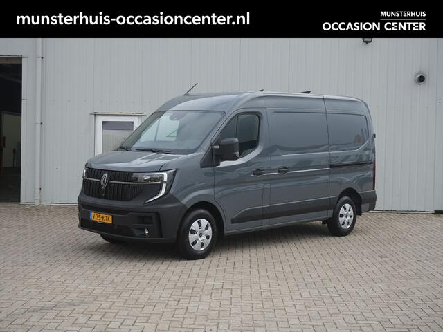 Renault MASTER T35 2.0 dCi 170 L2H2 Extra - VOORRAADVOORDEEL - 170 PK! - Trekhaak - Laadruimtebetimmering - All Seasonbanden - Achteruitrijcamera - Stoelverwarming - Cruise Control - Trekhaak