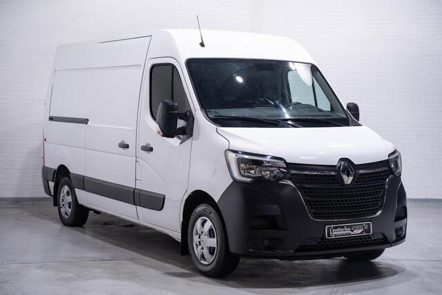 Renault MASTER 2.3 dCi 135 pk L2H2 Airco, Trekhaak Cruise Control, Laadruimte Pakket, PDC achter, 3-Zits
