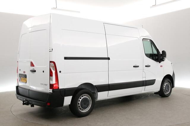 Renault MASTER T35 2.3 dCi L2H2 | MARGE | Airco | Camera | Cruise | 3-Zits | Trekh. | Carplay | Navi