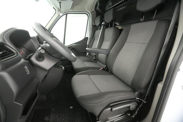 Renault MASTER T35 2.3 dCi L2H2 | MARGE | Airco | Camera | Cruise | 3-Zits | Trekh. | Carplay | Navi