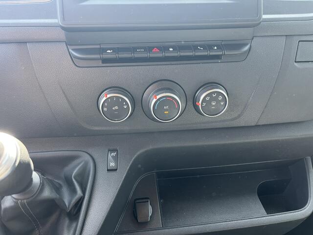 Renault MASTER T35 2.3 dCi 135 L2H2 Work Edition