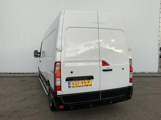 Renault MASTER T35 2.3 dCi 135 L2H2 Airco Cruise 3 Zits Camera Navi Side Bar Euro 6
