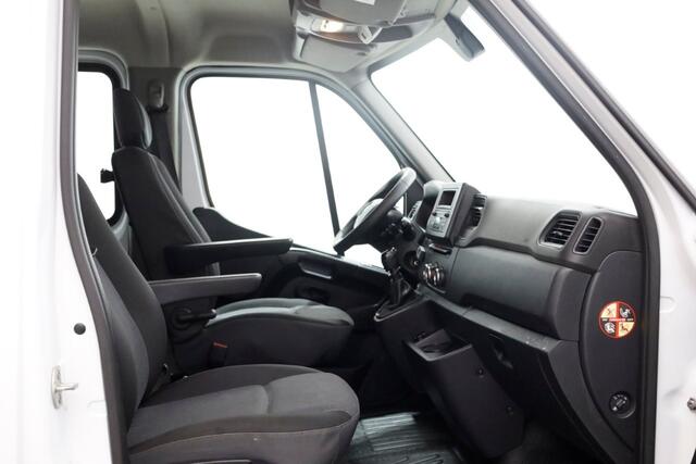 Renault MASTER T35 2.3 dCi 145pk D.C. Open Laadbak Trekhaak 3500kg 06-2020