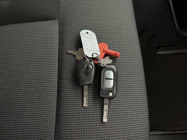 Renault MASTER 2.3DCi 145PK Bakwagen+Laadklep | Dakspoiler | Zijdeur | Betimmering | Airco | Cruise | 3-Persoons