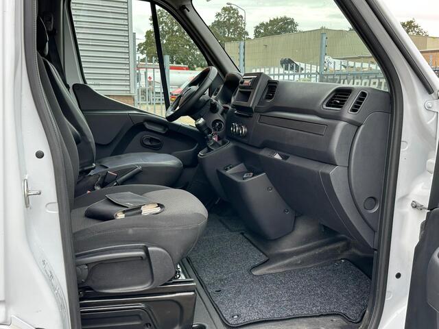 Renault MASTER Hybrid PTO on Engine also Electric