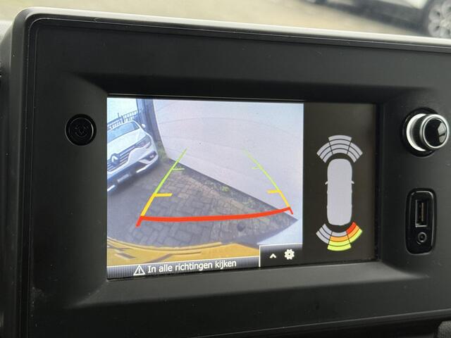 Renault MASTER T33 2.3 dCi 135 L2H2 Work Edition | Trekhaak | Navigatie | Camera | Dealer Onderhouden