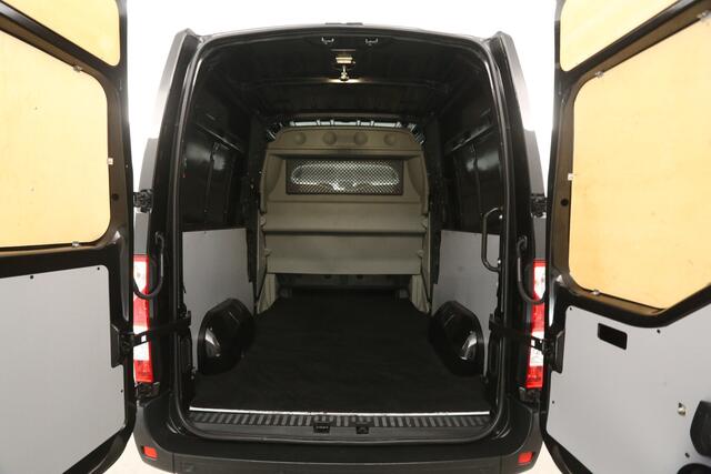 Renault MASTER T35 2.3 dCi 7-Zits L2H2 | DC | Airco | Camera | Carplay | Parkeersens. | Elektrpakket