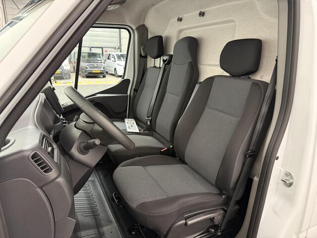 Renault MASTER T33 2.3 dCi 135PK L2H2 BPM VRIJ! Airco Cruise control Parkeersensoren Navigatie Trekhaak