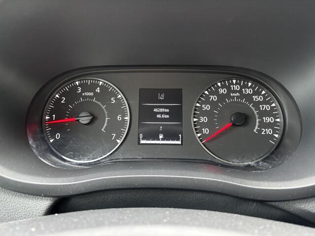 Renault MASTER T35 2.3 dCi 150 L3H2 Energy Work Edition | Houtenvloer | Lat om Lat | Trekhaak | Sidebars |