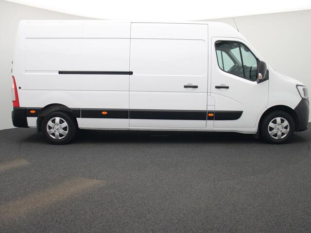 Renault MASTER T35 2.3 dCi 135 L3H2 Work Edition | Cruise Control | Airco | Achteruitrijcamera | Lederen bekleding | Schuifdeur Rechts