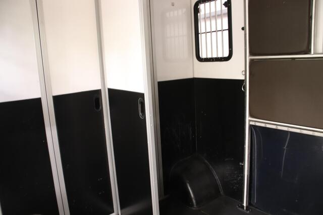 Renault MASTER Sodiak 180P Paardenwagen Horsetruck PAARDENVERVOER Renault Master T35 2.3 dCi 180 Paardenwagen PAARDENVERVOER HENGST