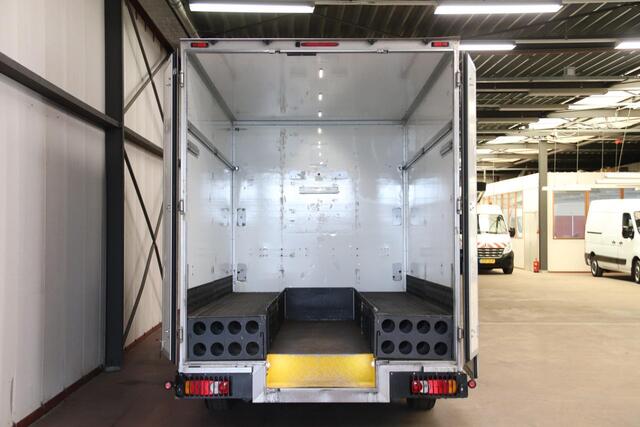 Renault MASTER 170PK AUTOMAAT PAARDENWAGEN LOWLINER VERKOOPWAGEN FOODTRUCK