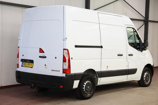 Renault MASTER T35 2.3 dCi L1H2 AIRCO EN TREKHAAK
