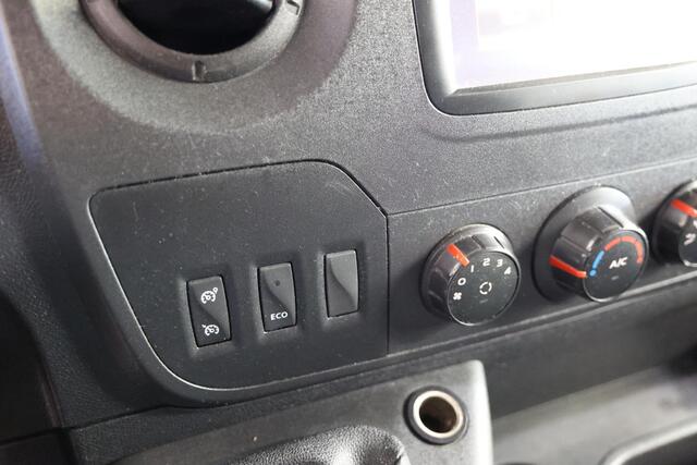 Renault MASTER T35 2.3 dCi L1H2 AIRCO EN TREKHAAK