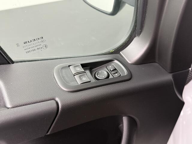 Renault MASTER 2.3DCi 136PK L2H2 | Airco | Cruise | 3-Persoons | Betimmering