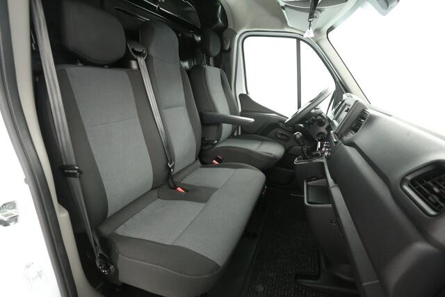 Renault MASTER T35 2.3 dCi L3H2 | 3500kg Trekgew. | Trekh. | Dubbellucht | Airco | Cruise | 3-Zits | Navi