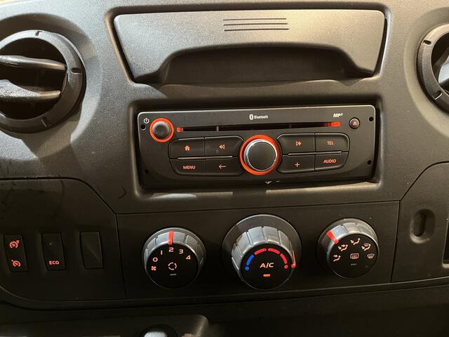 Renault MASTER 2.3 dCi 130 PK Bakwagen / Oprijplaat / Meubelbak / Euro 6 / Airco / Cruise Control / Camera / Navigatie