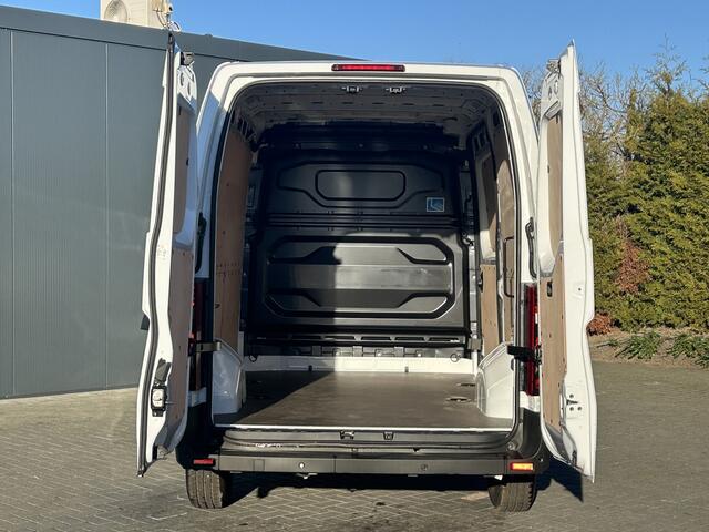 Renault MASTER 2.0 DCi 130 PK / L2H2 / NIEUW !! BPM VRIJ/ AIRCO / CRUISE / NAVI / APPLE CARPLAY / 3-ZITS / PDC
