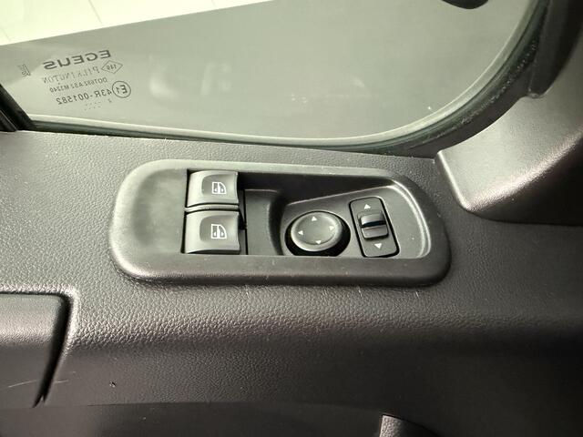 Renault MASTER 135PK L3H2 | Euro 6 | Airco | Cruise | 3-Persoons | Betimmering