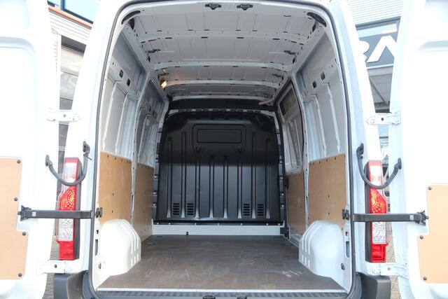Renault MASTER 2.3 DCI 135 | L2H2 | Orig. Navi | Imperiaal | Cruise | Airco..