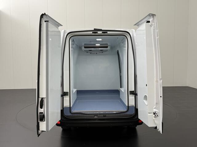 Renault MASTER 135PK L2H2 Koelauto 12/220V Dag/Nacht | Airco | Cruise | 3-Persoons