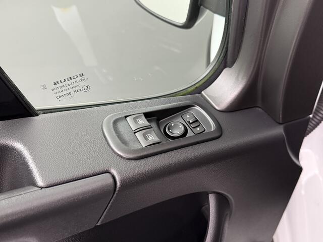 Renault MASTER 135PK L2H2 Koelauto 12/220V Dag/Nacht | Airco | Cruise | 3-Persoons