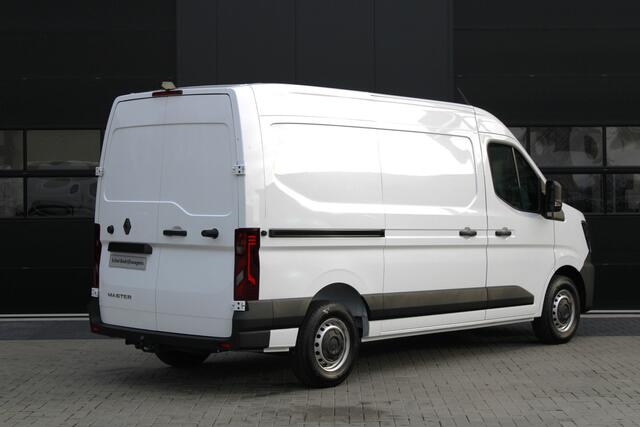Renault MASTER T35 2.0 dCi 130 L2H2 Advance 131pk - Camera - 270gr Deuren - Voorruit verwarming - Trekhaak - Carplay - Cruise - LED - Rijklaar
