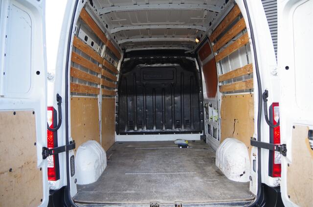 Renault MASTER T35 2.3 dCi L2H2 130PK, TREKHAAK, KEYLESS, CRUISE, NAVI, AIRCO, NL AUTO, NAP