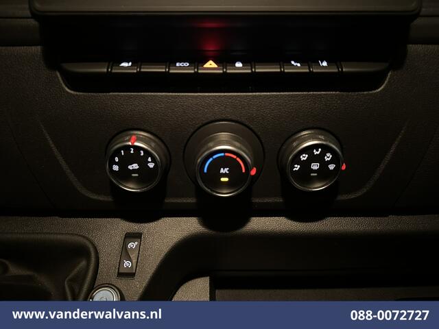 Renault MASTER 2.3 dCi 136pk L3H2 Euro6 Airco | Navigatie | Camera | Leder | Cruisecontrol | LED | Omvormer Sidebars, Parkeersensoren, Bijrijdersbank
