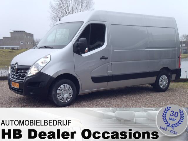 Renault MASTER T35 2.3 dCi L2H2 - Airco - Navigatie - 6 Bak - 3 Zits