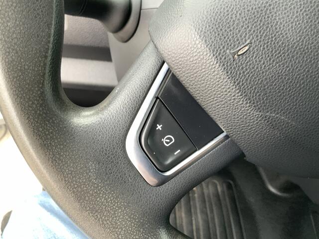 Renault MASTER T35 2.3 dCi 135 L3H2 Airco Cruise Navi 3 Zits Trekhaak 2500 kg Imperiaal&Trap Camera Euro 6